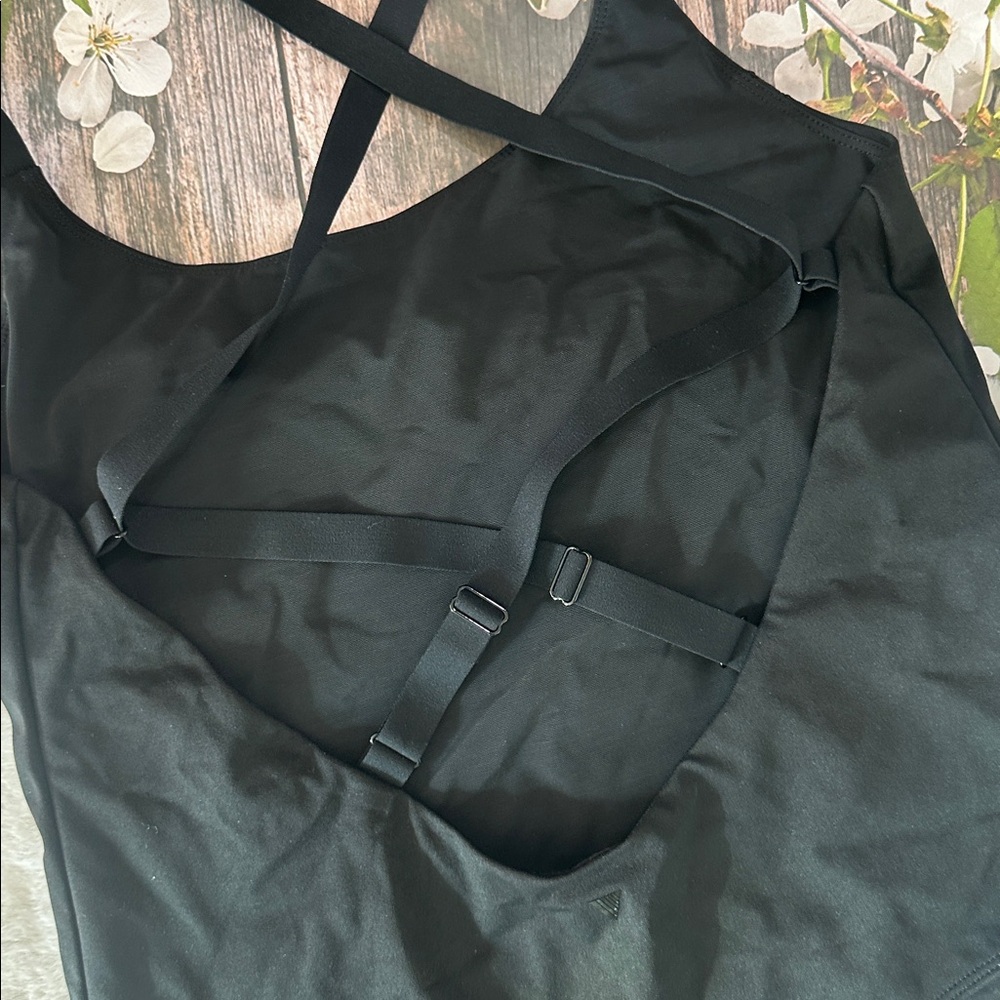 Victoria’s Secret On Point Black Cross-Back Thong Bodysuit Size Large - Picture 3 of 6